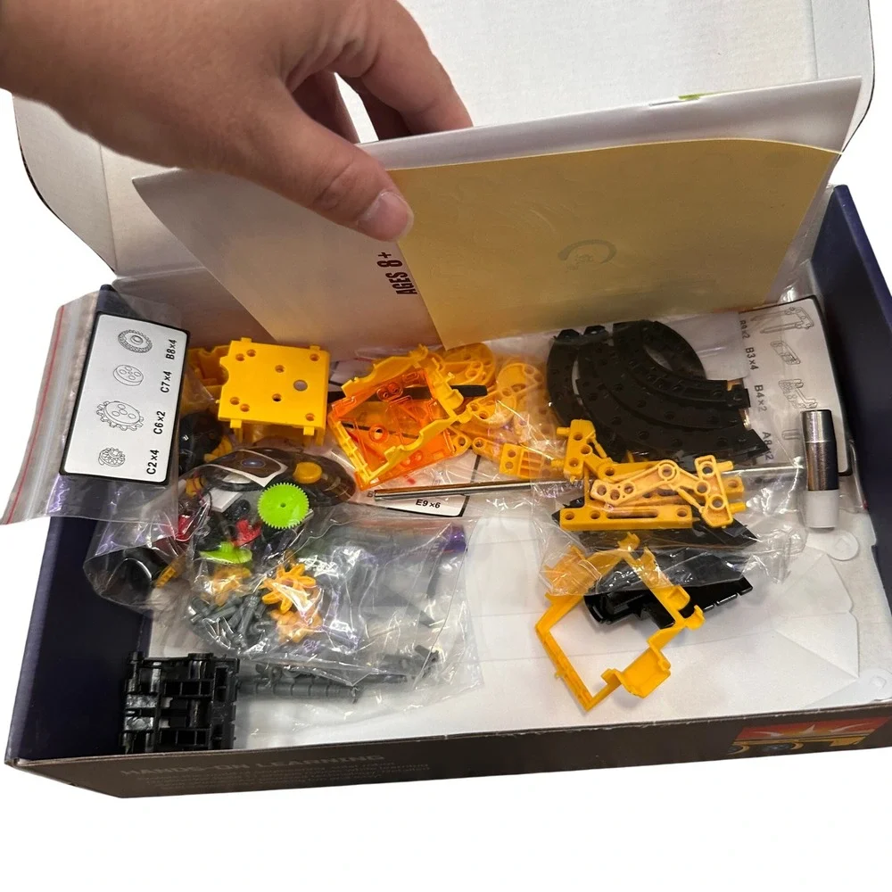 Solar Robot 12-in-1 Build and Learn STEM Science Kit No Batteries Needed 8+